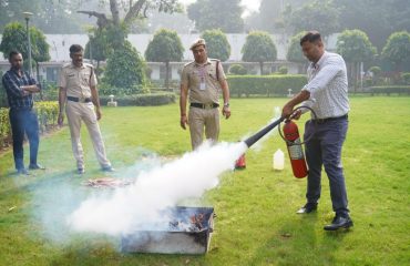 Fire Safety Training in DOJ (14th November, 2024)