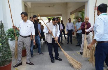 DOJ Reaffirming its Commitment to Cleanliness with a Strong Oath in Conference Hall, Department of Justice(1st April, 2025)