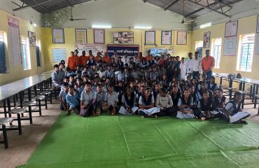 आश्रम शाळा, कोळीतमारा येथील महिला शिक्षिका व विद्यार्थिनी सहभागी.