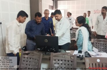 मा.मुख्यमंत्री यांच्या 100 दिवसांच्या कार्यक्रमांतर्गत अति.मु.का.अ. यांच्या समवेत लाभार्थी मेळावा अंबड-4