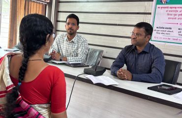 मा.मुख्यमंत्री यांच्या 100 दिवसांच्या कार्यक्रमांतर्गत अति.मु.का.अ. यांच्या समवेत लाभार्थी मेळावा अंबड-2
