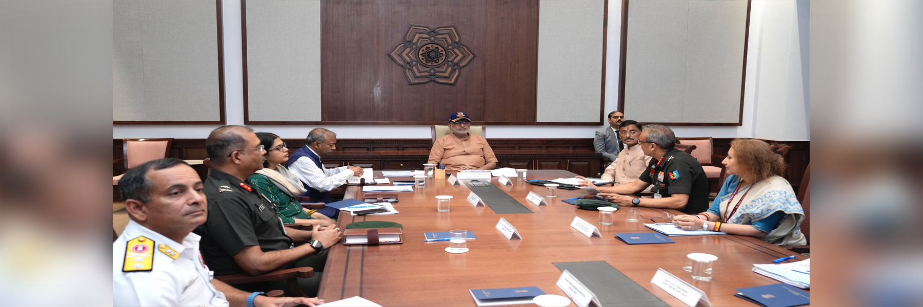 Vice President Shri C. P. Radhakrishnan was briefed on the National Cadet Corps (NCC) and Sainik Schools by Raksha Rajya Mantri Shri Sanjay Seth, along with senior officers of the Ministry of Defence at Uprashtrapati Bhavan on 13.07.2026