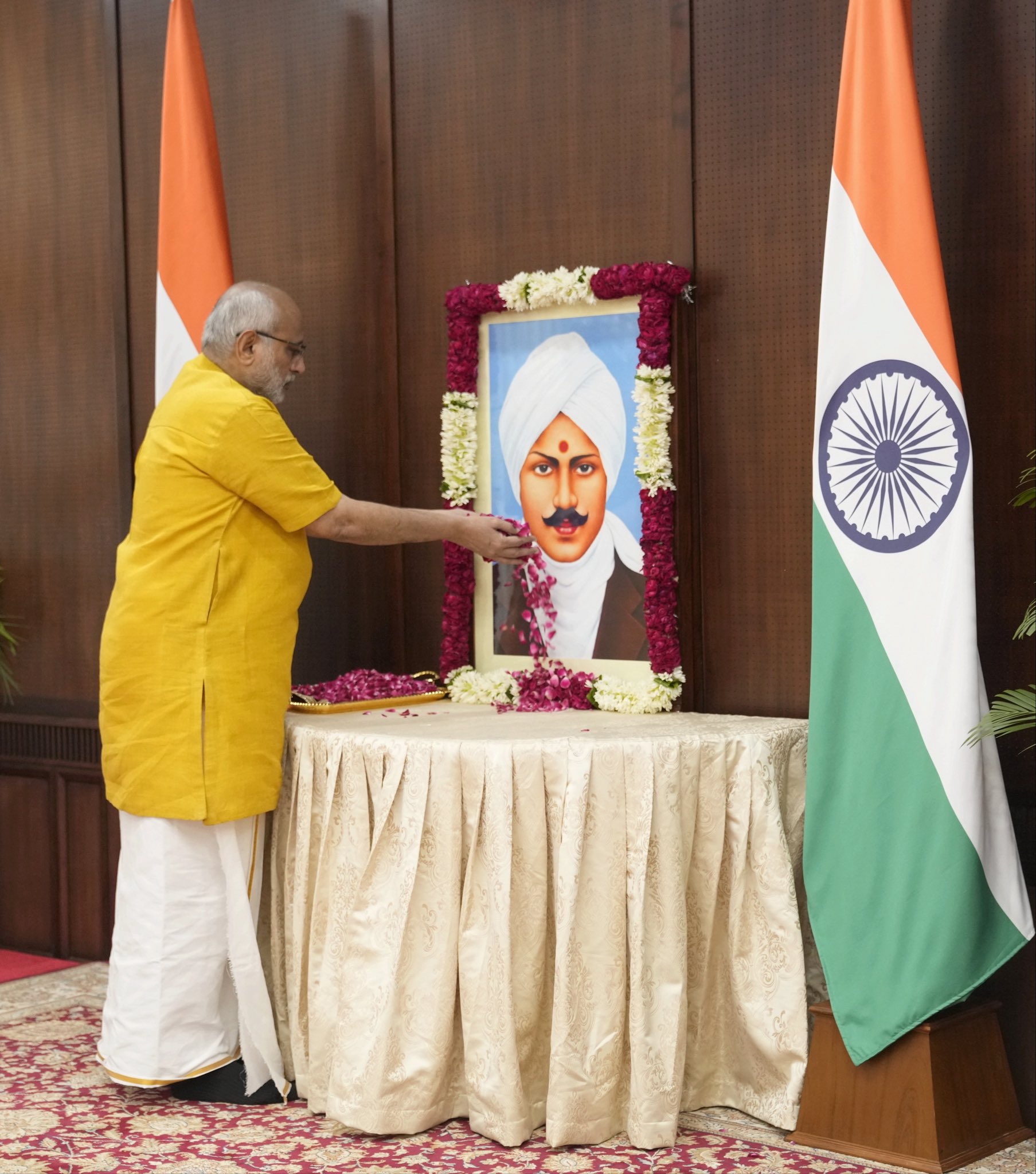 Vice-President Shri C. P. Radhakrishnan paid floral tribute to great poet Subramania Bharatiyar on his death anniversary . (11.09.2026)
