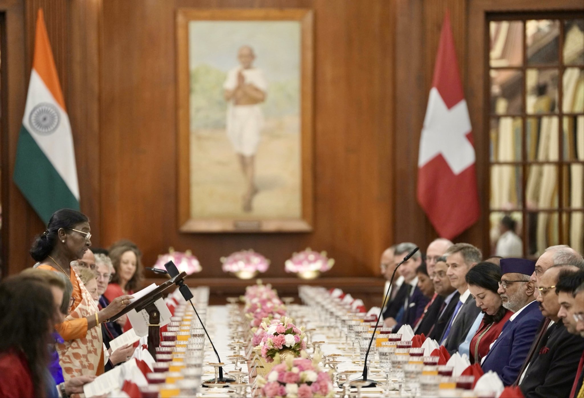 Vice President Shri C. P. Radhakrishnan attended the banquet hosted by Hon’ble President Smt. Droupadi Murmu in honour of the President of the Swiss Confederation, H.E. Mr. Guy Parmelin at Rashtrapati Bhavan on 05.10.2026