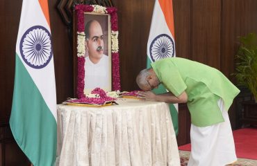 Vice President Shri C. P. Radhakrishnan paid floral tributes to Dr. Syama Prasad Mookerjee at the Uprashtrapati Bhawan on his 125th birth anniversary (06.07.2026)