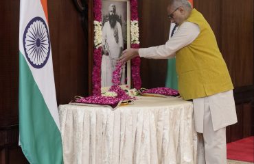 Vice-President Shri C. P. Radhakrishnan paid floral tributes to the great freedom fighter Thiru Subramania Siva at Uprashtrapati Bhawan on the occasion of his death anniversary(23.07.2026)
