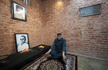 Vice President Shri C. P. Radhakrishnan paid tribute floral tributes at the Veer Savarkar’s cell at National Memorial Cellular Jail on 08.08.2026