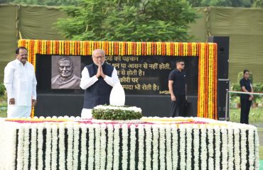Vice President Shri C. P. Radhakrishnan paid tributes at Sadaiv Atal on the Punya Tithi of revered Bharat Ratna Atal Bihari Vajpayee Ji on 16.08.2026