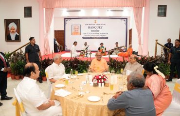 Vice-President Shri C. P. Radhakrishnan, was hosted to a banquet in his honour by the Governor of Tamil Nadu, Thiru Rajendra Vishwanath Arlekar, at Lok Bhavan, Chennai on 16.08.2026