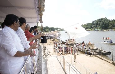 Vice President Shri C. P. Radhakrishnan inaugurated the Aranmula Uthrittathi Vallamkali on the River Pamba on 30.08.2026
