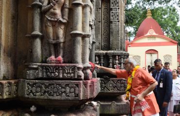 Vice President Shri C. P. Radhakrishnan visited the revered Maa Kamakhya Temple in Guwahati on 07.09.2026