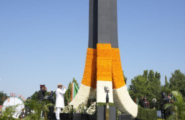 Vice-President Shri C. P. Radhakrishnan laid a wreath and paid tributes at the War Memorial, Parade Ground, Secunderabad on 17.09.2026