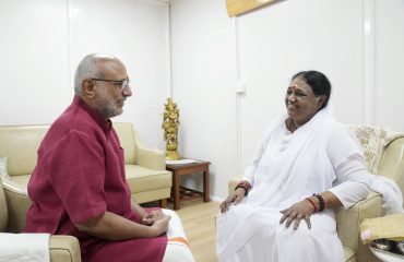 Vice President Shri C. P. Radhakrishnan met Mata Amritanandamayi Devi at Amritapuri today on the occasion of her 73rd birthday on 27.09.2026