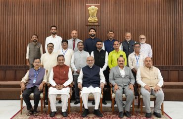 Vice President Shri C. P. Radhakrishnan released the book ‘Vishwasanchar Hindutva Ka’, published by Saptahik Vivek, at Uprashtrapati Bhavan on 24.09.2026