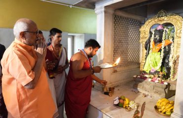 Vice President Shri C. P. Radhakrishnan visited Vedavyasa Gurukulam in New Delhi and met Sri Sri Vishwaprasanna Tirtha Swamiji of Sri Pejavara Adhokshaja Matha, Udupi on 23.09.2026