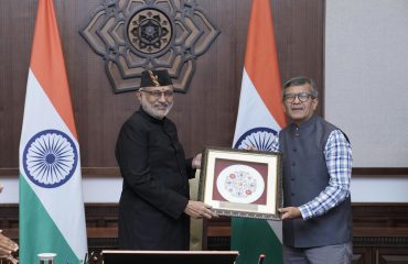 Vice President Shri C. P. Radhakrishnan interacted with Indian Defence Estates Service probationers (2025 Batch) at Uprashtrapati Bhavan on 30.09.2026