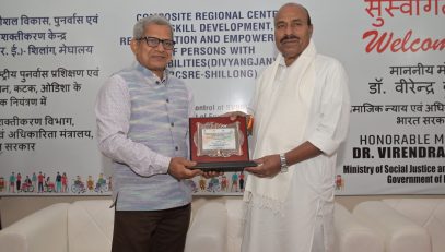 Felicitation of Hon’ble Union Minister by Dr. P. P. Mohanty, Director, SVNIRTAR at CRCSRE Shillong