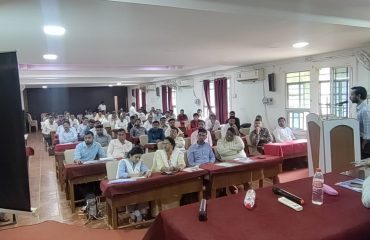 प्रशिक्षण आणि मेळावे