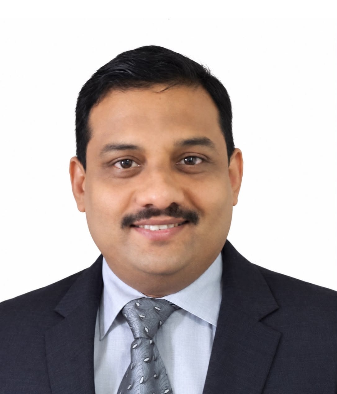 श्री.लाडशेट कुमुदिनी दत्ताराम बिले, (B.S.L., L.L.M. (Business Law)) सचिव व वरिष्ठ विधि सल्लागार