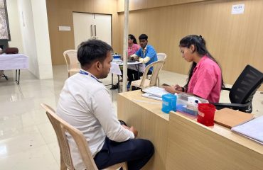 एसआरए अधिकारी आणि कर्मचाऱ्यांसाठी आरोग्य शिबिर