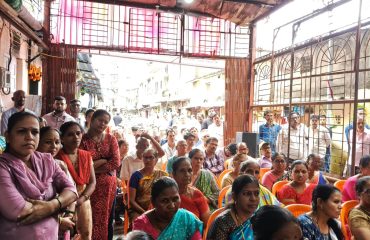 कार्यक्रमाला मोठ्या संख्येने उपस्थित नागरिक आणि लाभार्थी