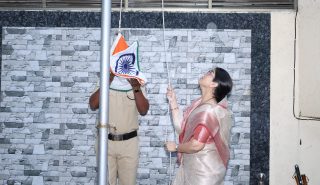 Hon. Secretary, MMR SRA Thane hoisting the flag
