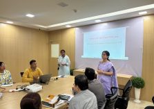 Secretary Kalpana Jagtap speaking at a training program organized for the officers and employees of the MMR SRA