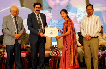 “विवाद से समाधान तक”