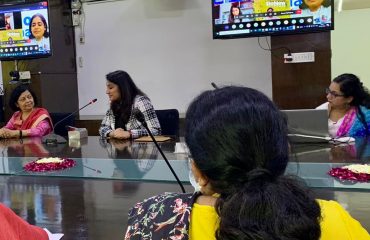 अक्षय ऊर्जा में महिलाएं