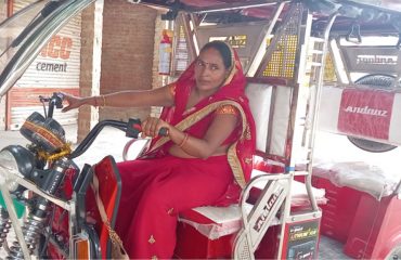 अक्षय ऊर्जा में महिलाएं