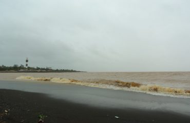 नानी दमन जेटी महासागर