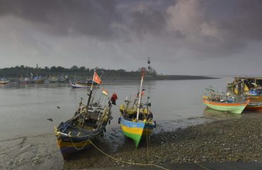 नानी दमन जेटी जहाज