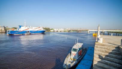 Moti Daman Jetty boat