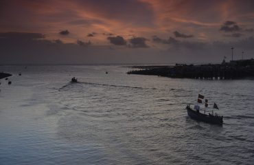 નાના દમણ જેટી સમુદ્રનો નજારો