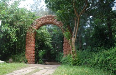 Hirwavan garden cave