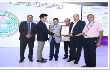 Sh Ravi Bandi , Scientist-B, NIC Telangana ( second from right) reciveing the award along senior officials from Department of Mines & Geology, Government of Telangana