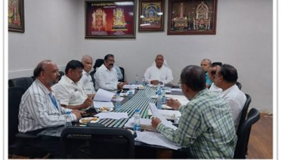 माननीय उप मुख्यमंत्री और amp; धर्मादा मंत्री, आंध्र प्रदेश सरकार ने वित्तीय लेखा सॉफ्टवेयर की समीक्षा की।