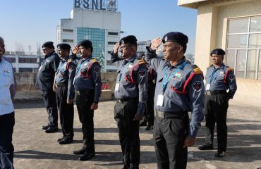 एसआईओ-टीएस और प्रमुख एनआईयू हैदराबाद द्वारा गार्ड ऑफ ऑनर |