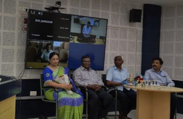 Mr & Mrs G D Vinod Kumar , SIO TS & Head NIU & Shri. M.S Shanti Kumar, ASIO (State) on the dais