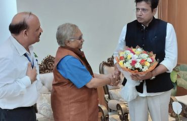 Sri Ajay Madhukar Joshi, DDG & SIO-TG Greeted Sri Duddilla Sridhar Babu, Honourable Minister for Information Technology, Electronics & Communications; Industries & Commerce and Legislative Affairs, Government of Telangana on 05-07-2024 at Dr. B.R. Ambedkar Telangana Secretariat with a flower bouquet