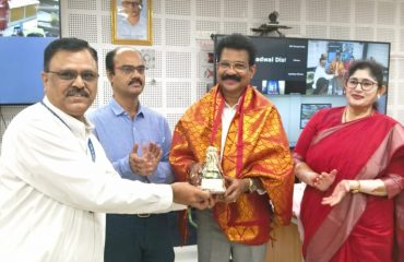 सेवानिवृत्ति समारोह तस्वीर 17