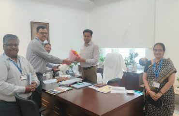 श्री गुंटुकू प्रसाद, एसआईओ और वरिष्ठ प्रतिनिधिमंडल एनआईसी तेलंगाना , श्री संजय कुमार, आईएएस, विशेष मुख्य सचिव, आईटीई&सी विभाग के साथ