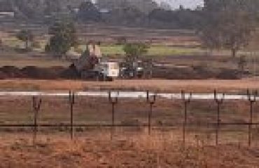 ତା୦୭.୦୨.୨୦୨୧ରିଖରେ ଜଯପୁର ଏୟାରଷ୍ଟ୍ରିପ୍ ରେ କାମ ଦକ୍ଷିଣାଂଚଳ ରାଜସ୍ୱ କମିଶନର ତଦାରଖ କରିଥିଲେ