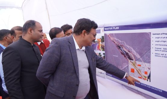 श्री आनन्द बर्द्धन