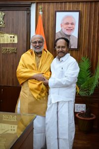 Rajya Sabha MP Shri M. Thambidurai met Honorable Governor Shri CP Radhakrishnan at Raj Bhavan