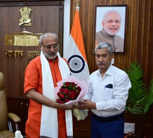 Honorable Governor-cum-Chancellor was met by Vice Chancellor of Binod Bihari Mahto Koyalanchal University, Dhanbad at Raj Bhavan