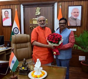 Honorable Governor-cum-Chancellor of Universities of Jharkhand State was met by Vice Chancellor of Dr. Shyama Prasad Mukherjee University, Ranchi at Raj Bhavan