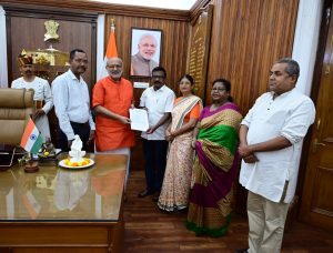 A delegation of Jharkhand University Teachers Association met the Honorable Governor-cum-Chancellor at Raj Bhavan