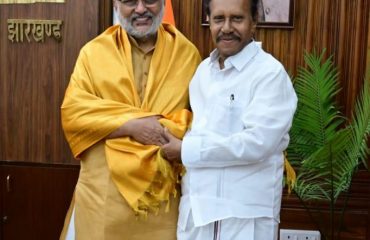 Rajya Sabha MP Shri M. Thambidurai met Honorable Governor Shri CP Radhakrishnan at Raj Bhavan