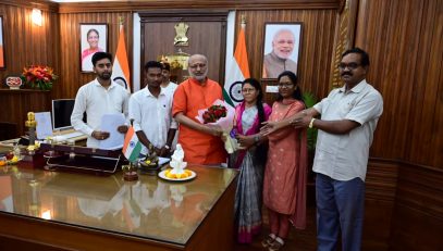 A delegation led by Smt. Gangotri Kujur, former Member of Jharkhand Legislative Assembly met Hon'ble Governor Shri CP Radhakrishnan at Raj Bhawan